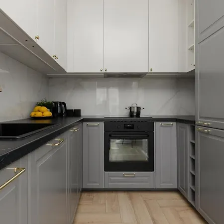 Stylish Kolejowa & Parking & Balcony By Renters Apartamento Varsovia