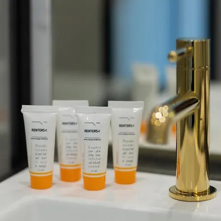 Stylish Kolejowa & Parking & Balcony By Renters Appartamento *