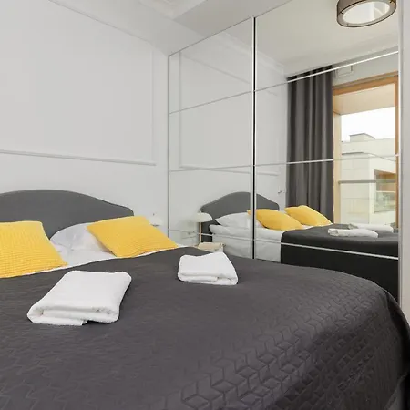 Stylish Kolejowa & Parking & Balcony By Renters